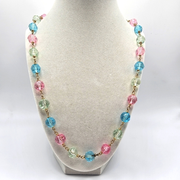 VINTAGE Napier Faceted Pastel Plastic Beaded Single Strand Necklace Signed - Picture 1 of 6